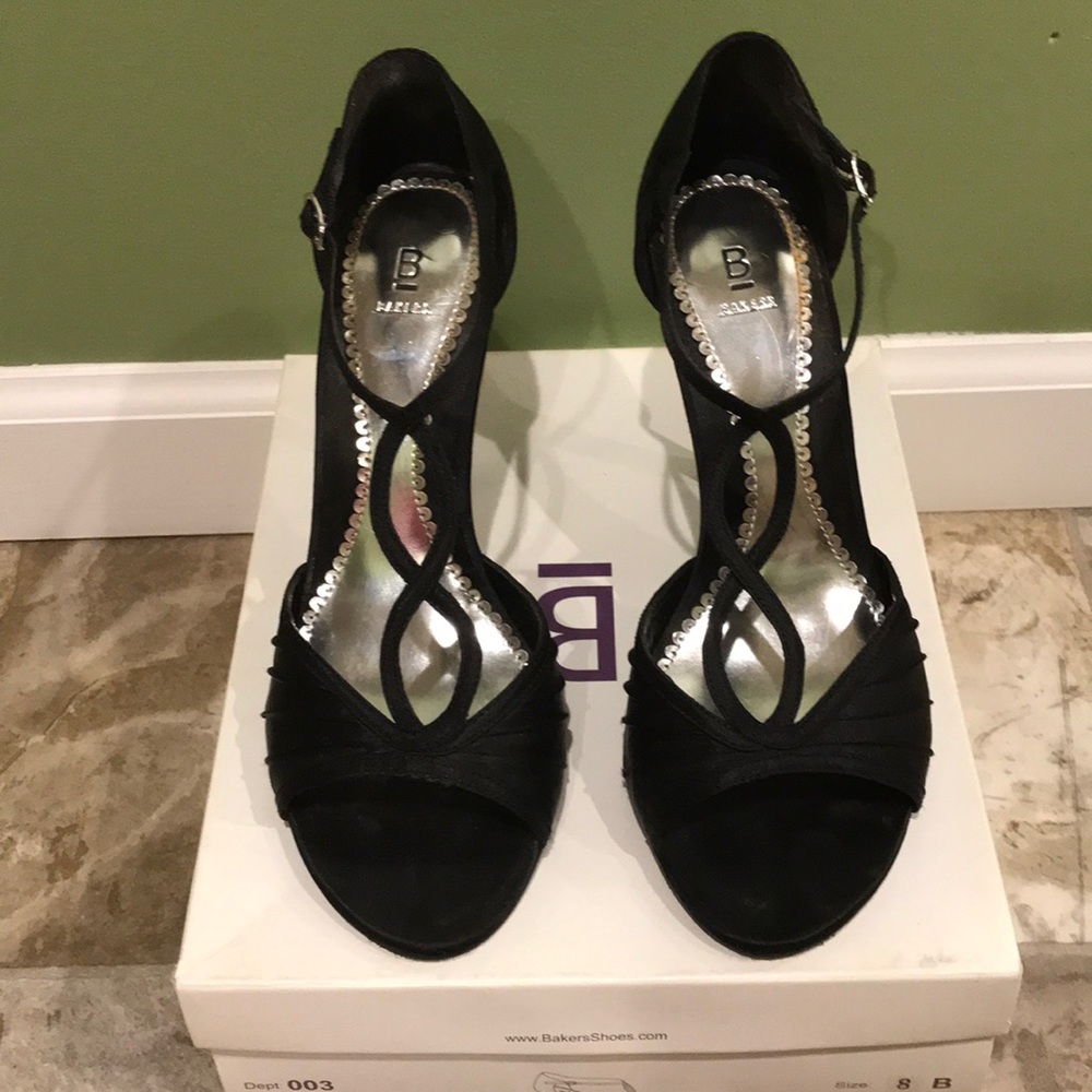 Sandal with Heel